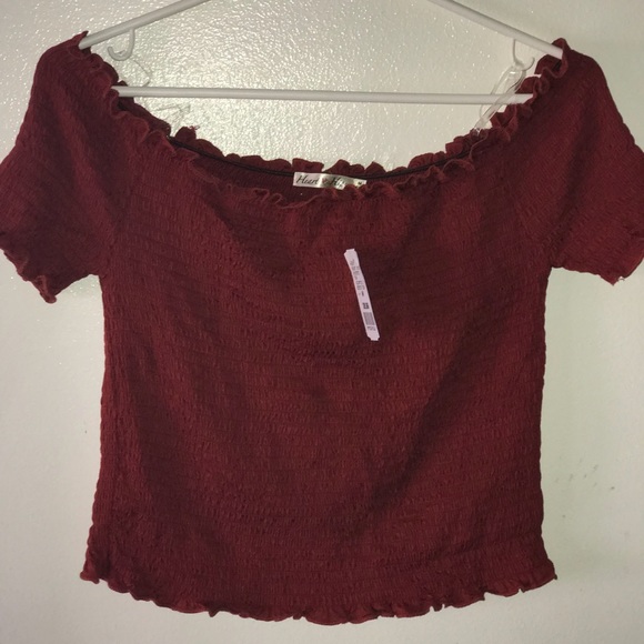 Off shoulder . Red . NEW. - Picture 1 of 4