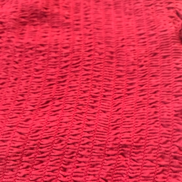 Off shoulder . Red . NEW. - Picture 3 of 4