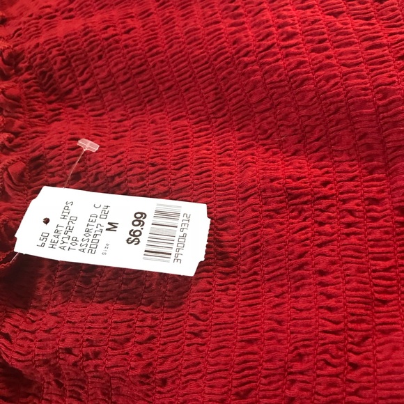 Off shoulder . Red . NEW. - Picture 4 of 4