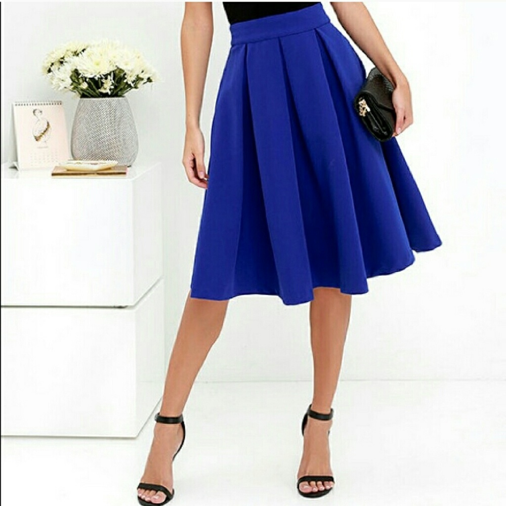 🆕 Fall Midi-Skirt HOST PICK!!