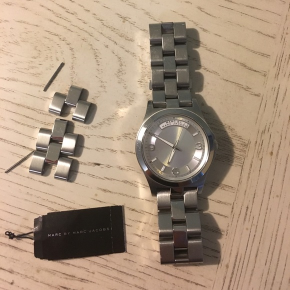 Marc by Marc Jacobs silver watch - Picture 2 of 4