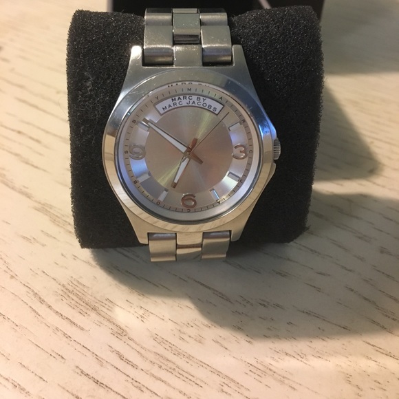 Marc by Marc Jacobs silver watch - Picture 4 of 4