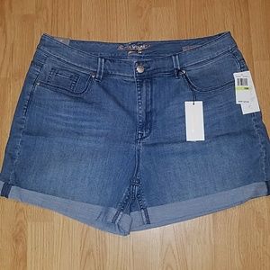 NWT Seven 7 Melissa McCarthy jean shorts 18W