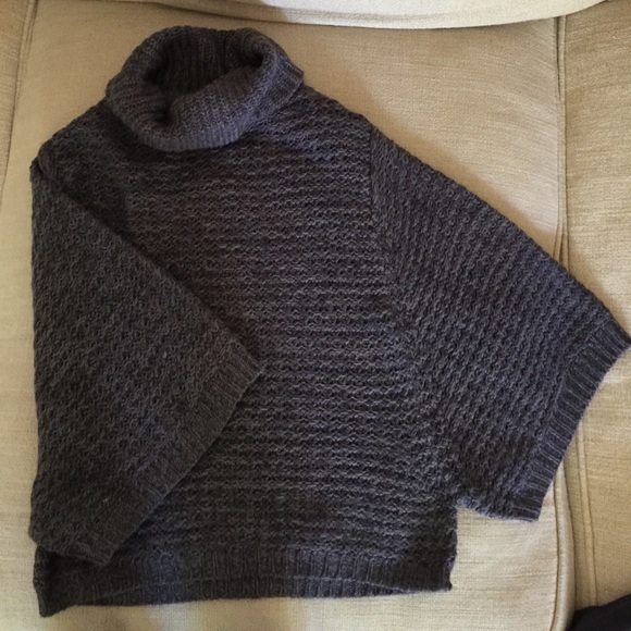 Knitted Turtleneck - Picture 2 of 3