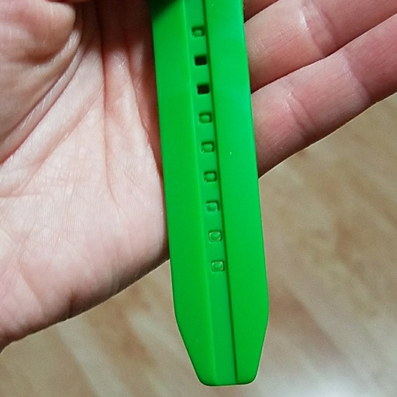 Allen Lyle Green Watch - Picture 4 of 5