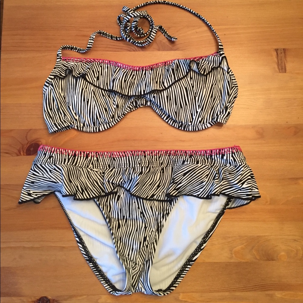 Kenneth Cole Reaction 2 Piece Bathing Suit