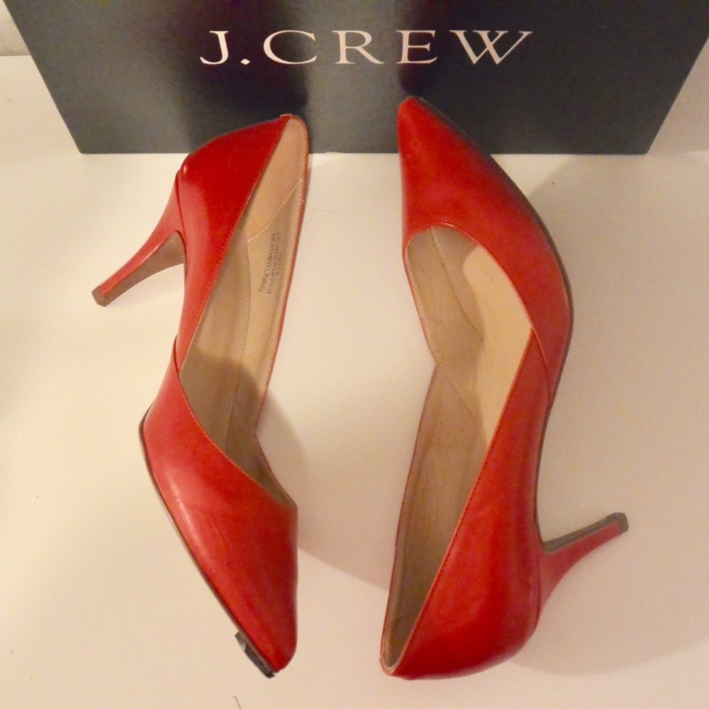 🚨JCrew Valentina pump in Rooftop Red 🚨 size 8