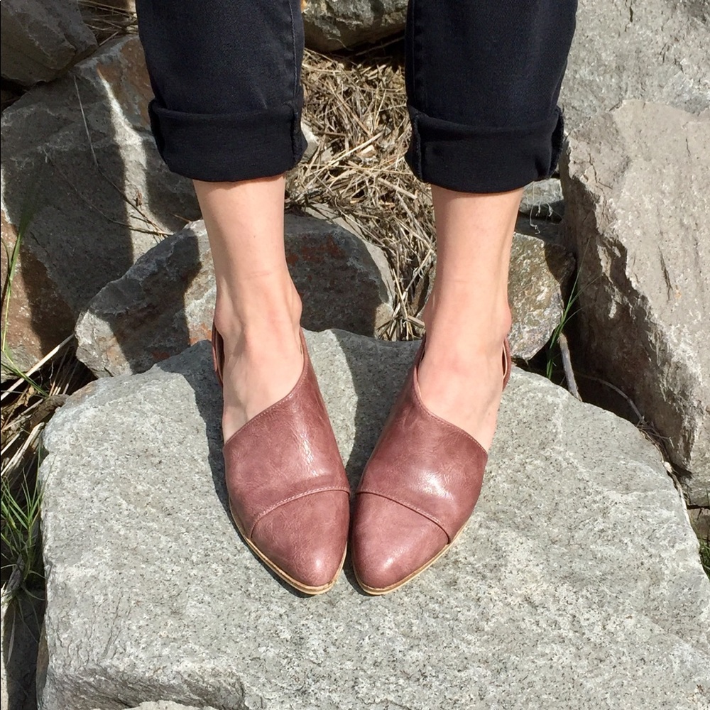 Cutout detail Flats - Picture 2 of 4