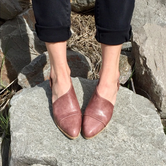 Cutout detail Flats - Picture 2 of 4