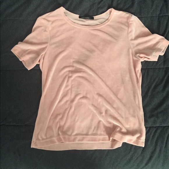 CropTop🎀💕 - Picture 2 of 2