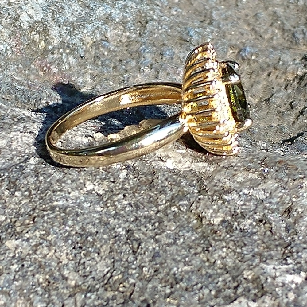 Woman's ring - Picture 3 of 4
