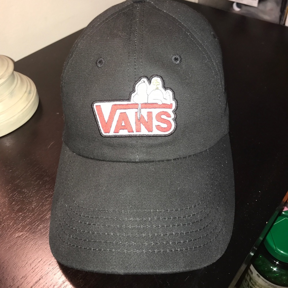 Like NEW VANS x Peanuts Hat