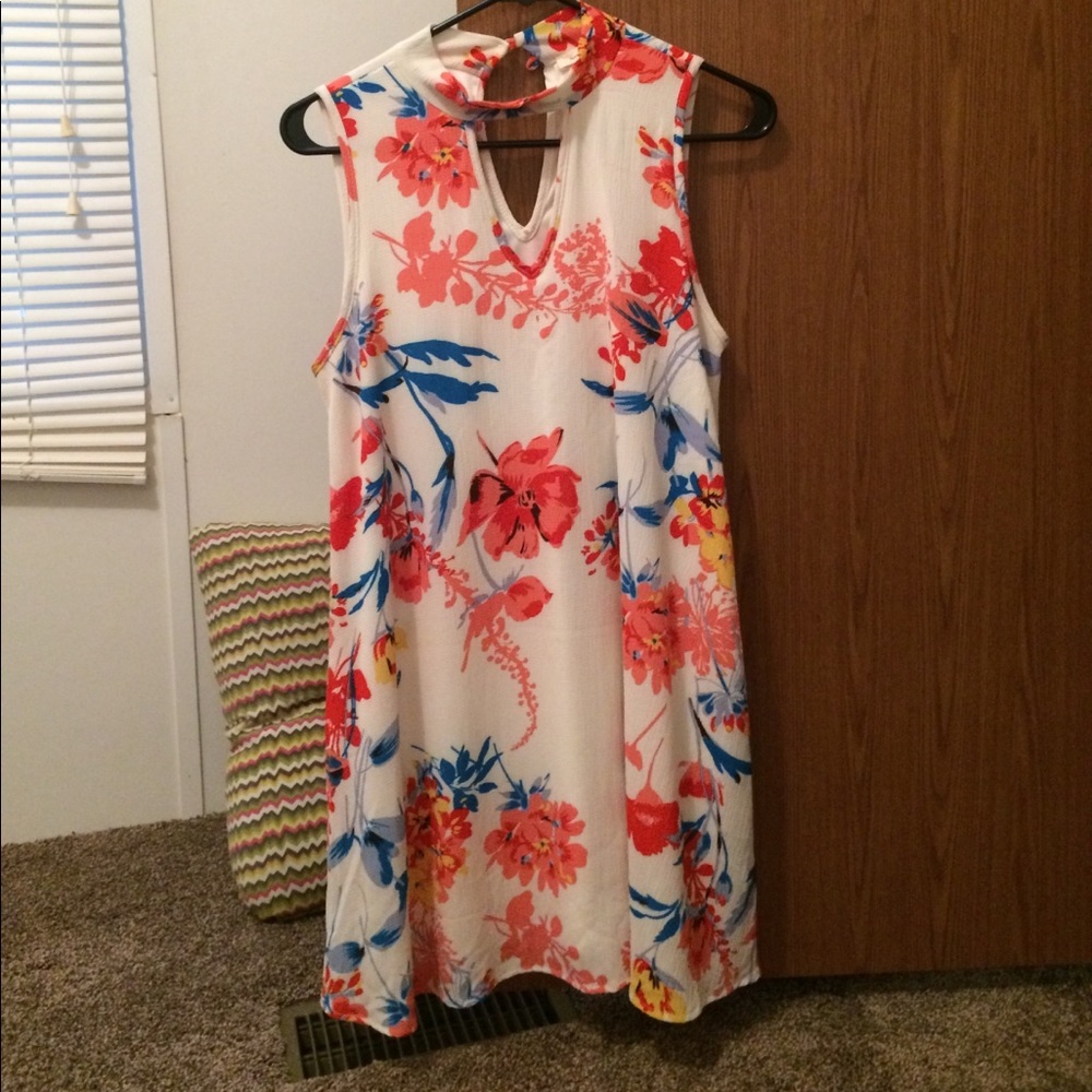 Cute choker dress with keyhole back