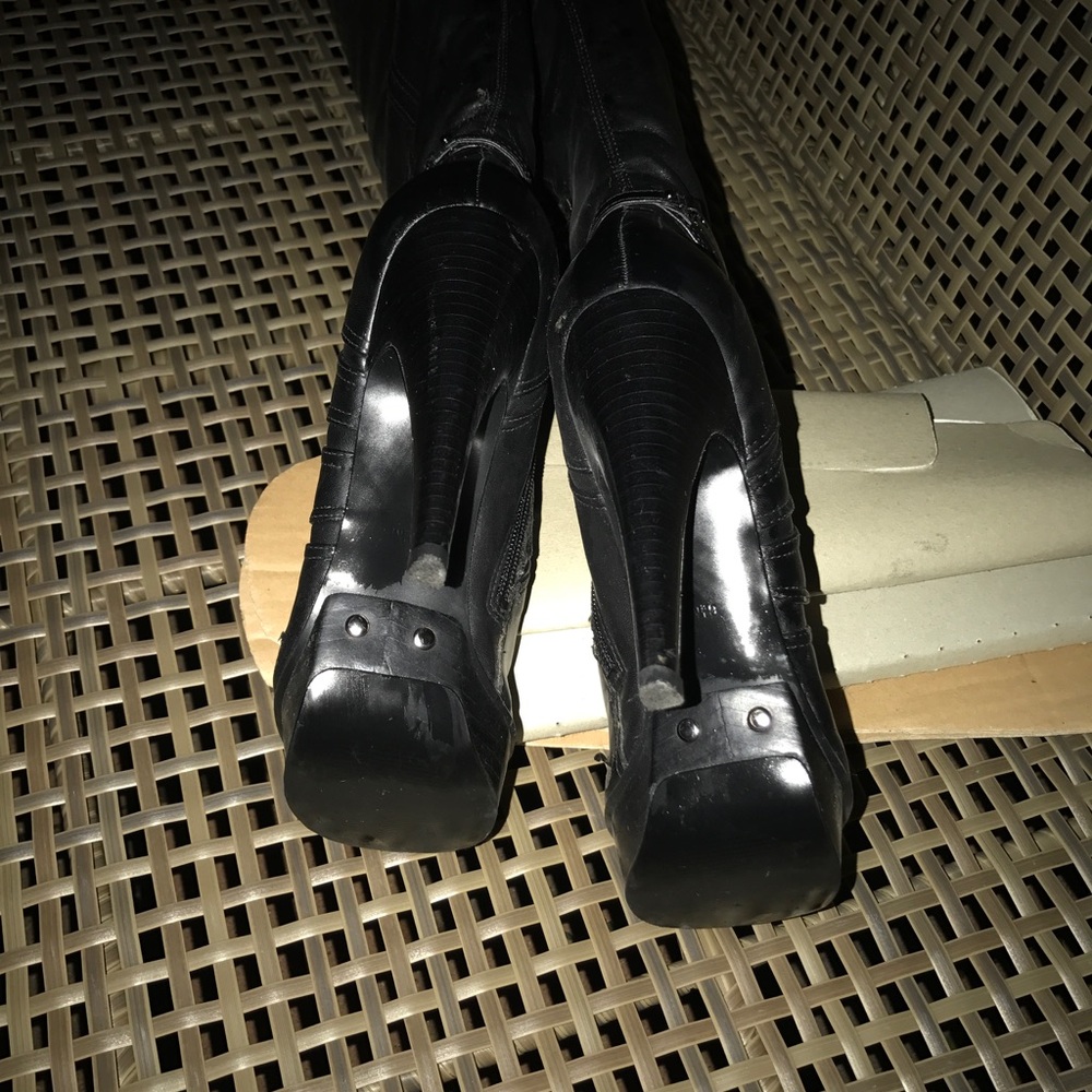 BNWOBOX GUESS black platform knee high gorgeous - Picture 5 of 5