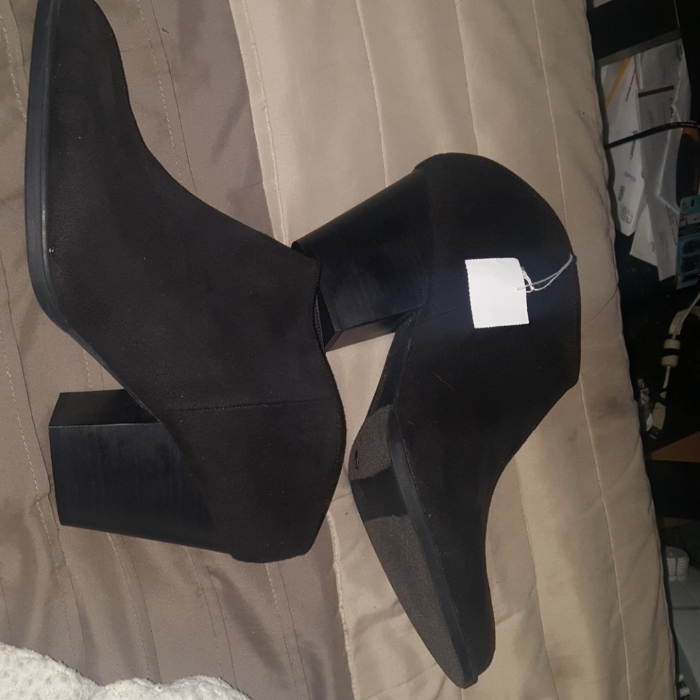 Women's shoes size 13w