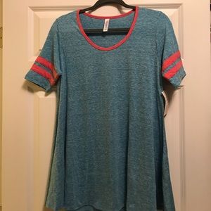 🆕 LuLaRoe Perfect T!