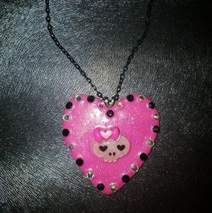 3x8.00 Skull and heart pendant with glitter