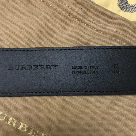 🔥SALE‼️Burberry Leather Trim London Check Belt.🔥 - Picture 6 of 8