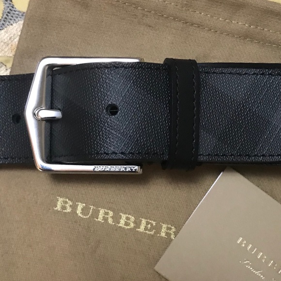 🔥SALE‼️Burberry Leather Trim London Check Belt.🔥 - Picture 7 of 8