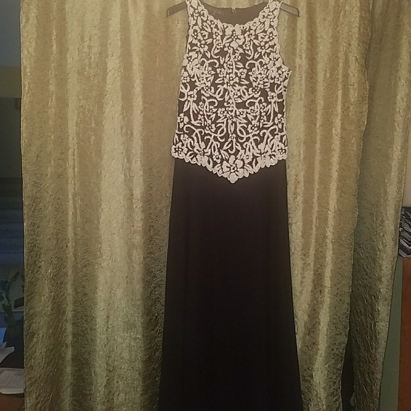 Beaded Floral long gown sz 8 - Picture 1 of 4