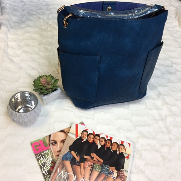 Handbags - Last 1 ⭐️ Blue Vegan Leather Tote Handbag.