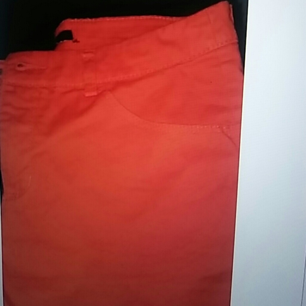 H&M ladies shorts size 6 color orange