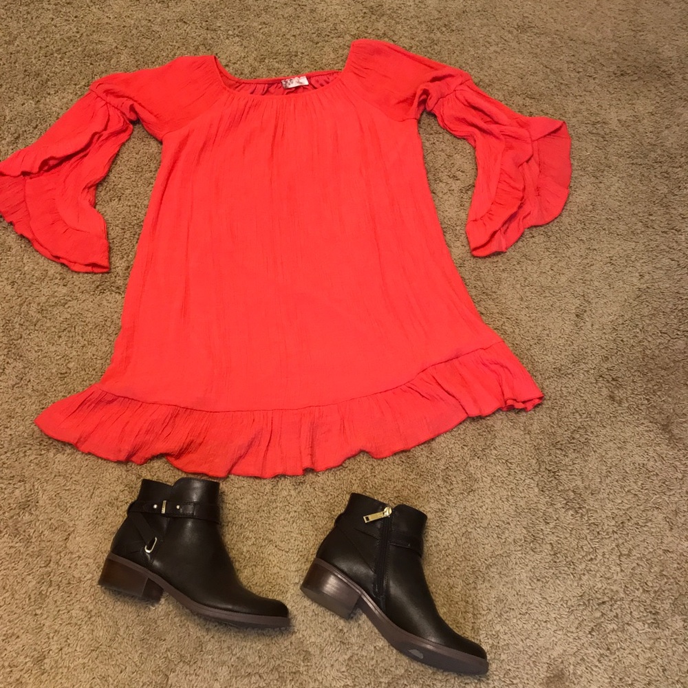 Resort casual boutique dress.....