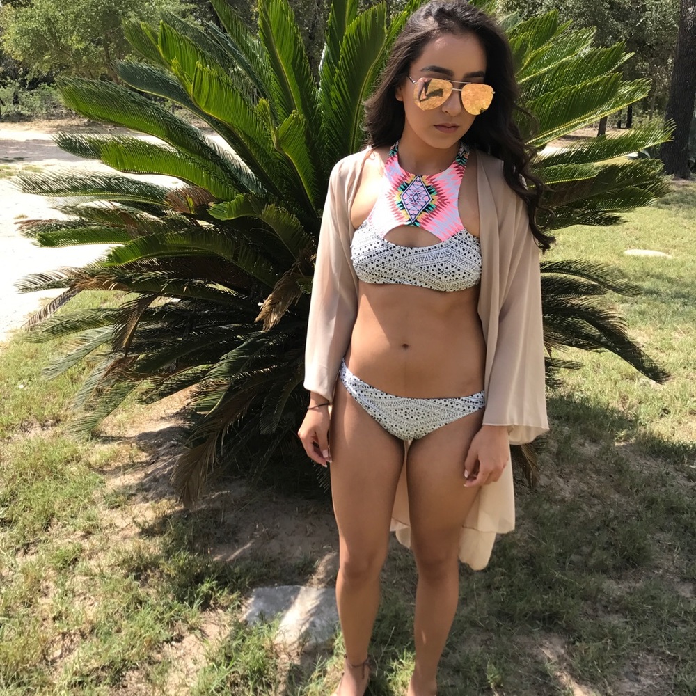 ‼️SOLD‼️✨Taupe Kimono✨