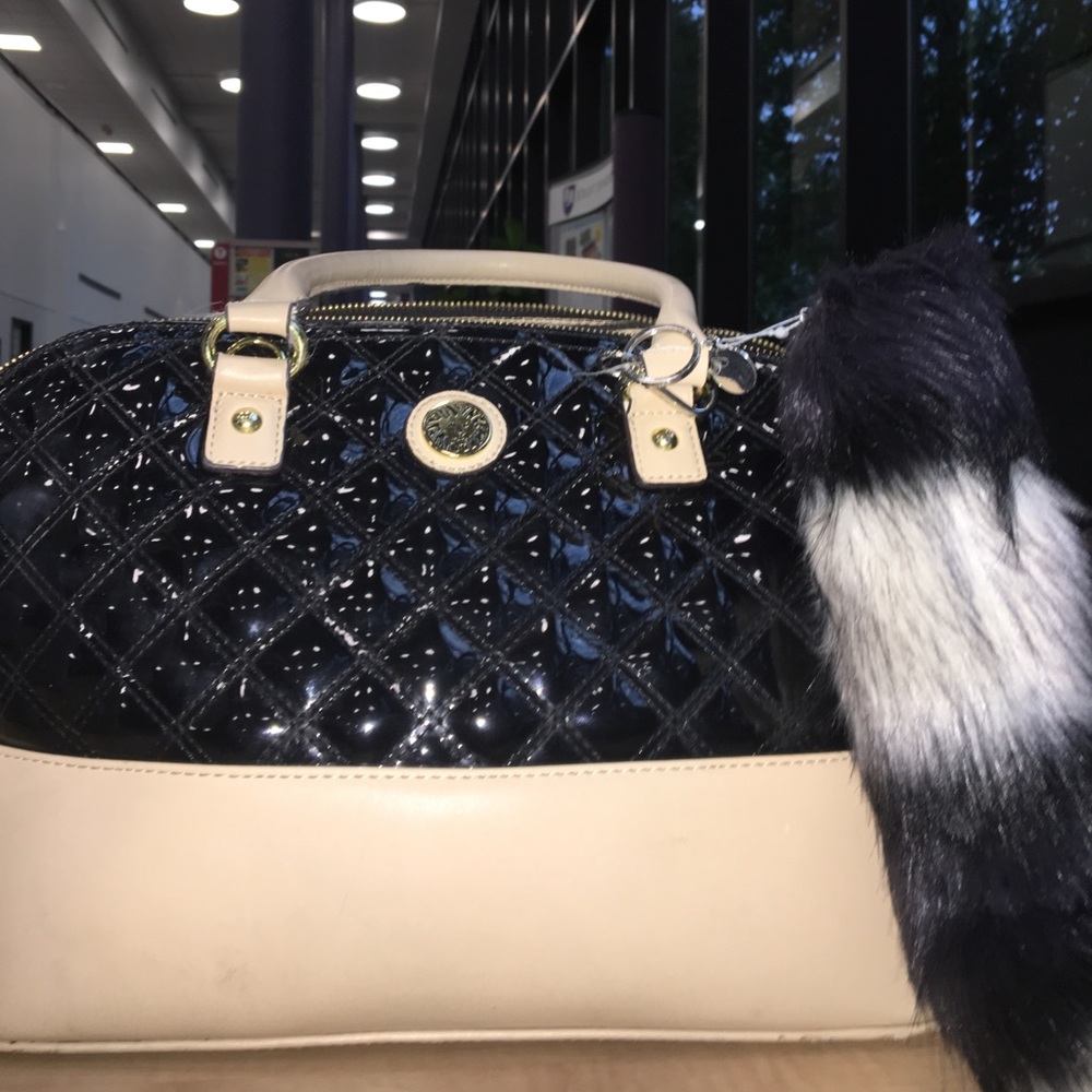 💝Anne Klein Bag💞 with raccoon tale