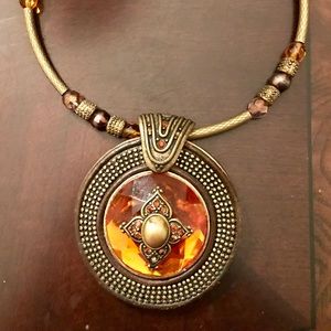 Stunning fall necklace