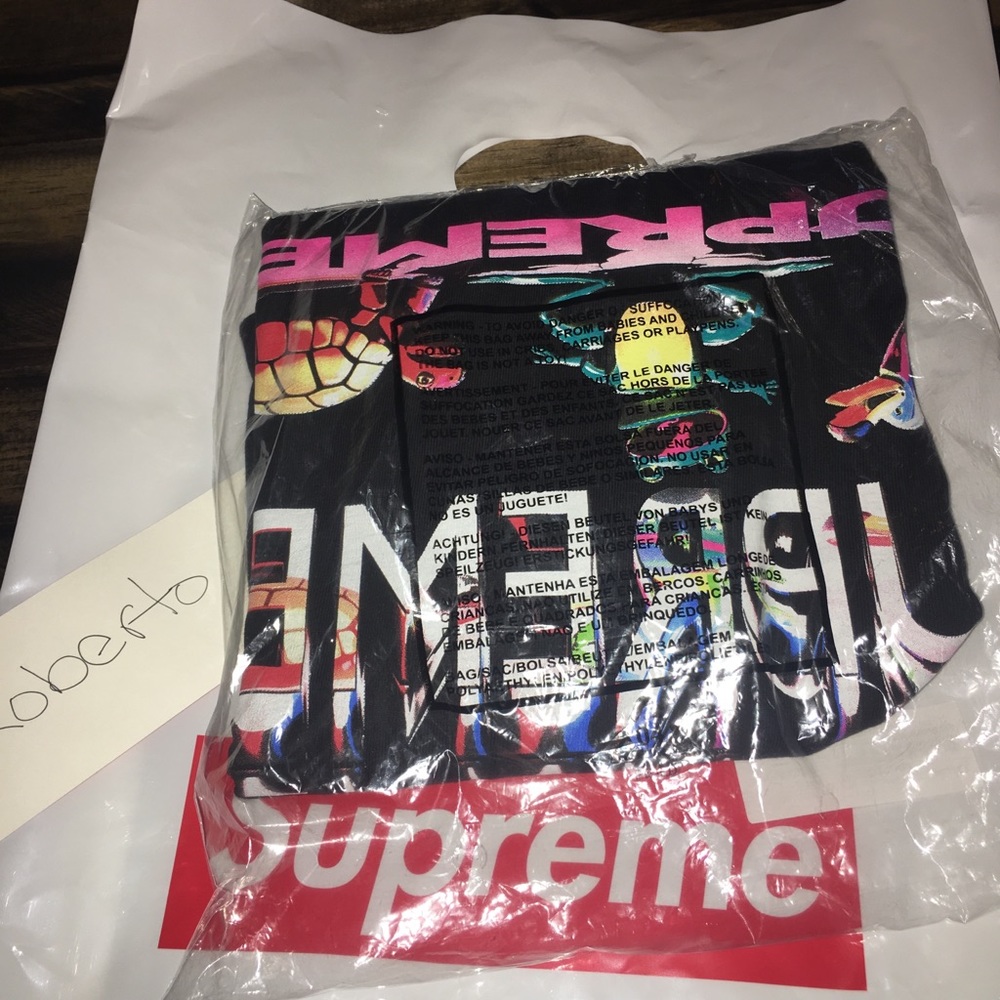 Supreme Friends Tee