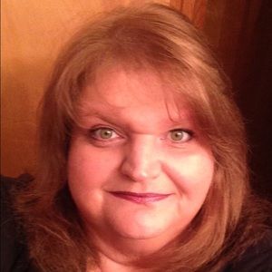 Meet your Posher, Pamela