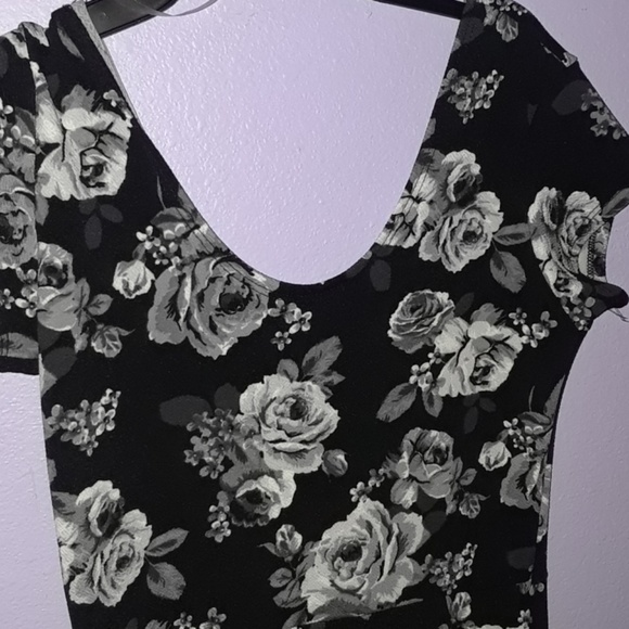 Flower print Dress - Picture 2 of 3