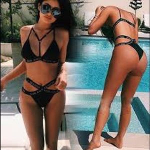 God Saves Queens bikini set