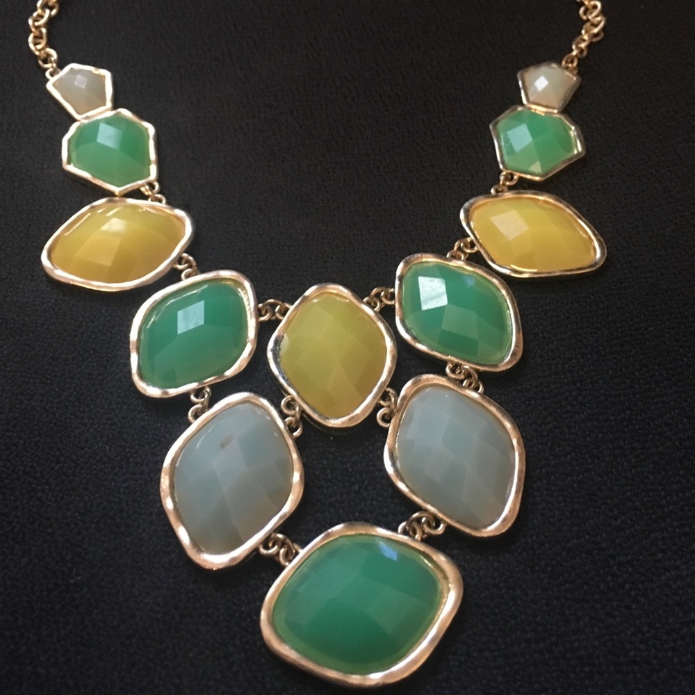 Francesca’s Statement Necklace - Picture 2 of 4