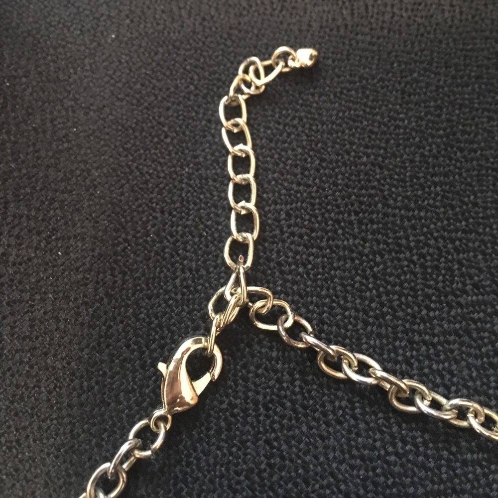 Francesca’s Statement Necklace - Picture 3 of 4