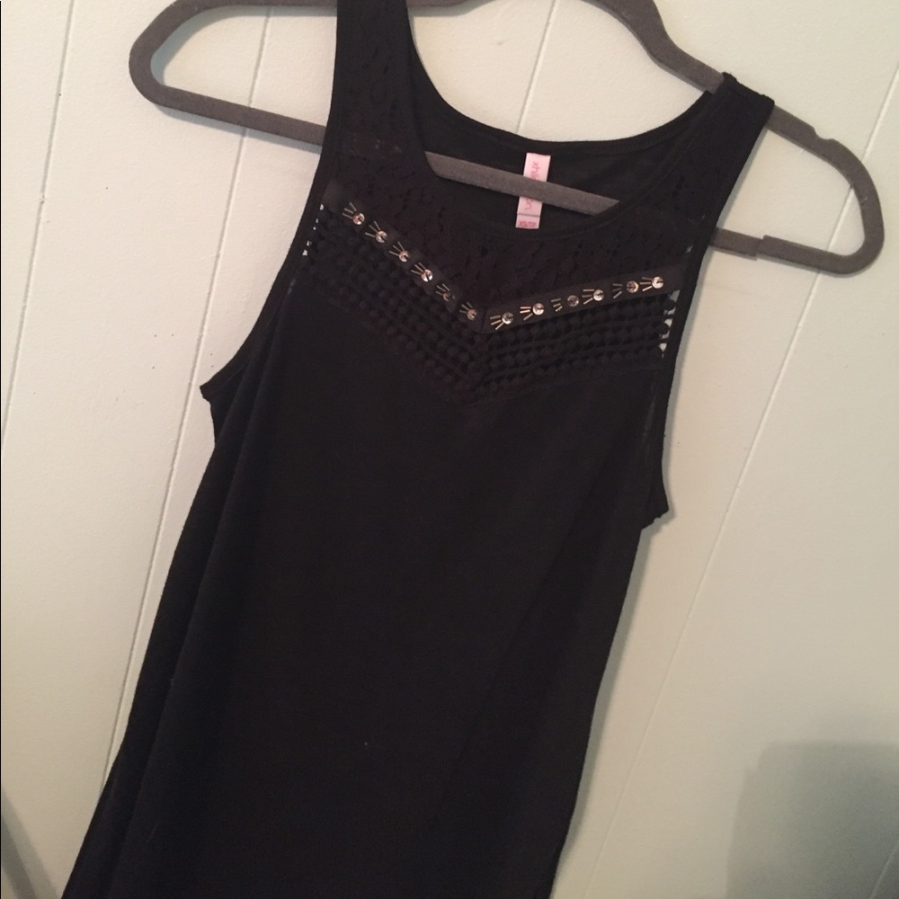 BLACK LACE CROCHET AND EMBELLISHED NECKLINE TANK