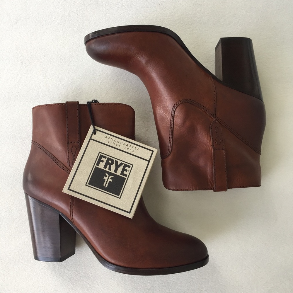 Frye "Myra" Boot - Picture 1 of 7