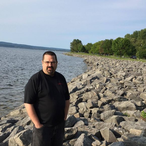 Meet your Posher, Chris - Picture 1 of 1