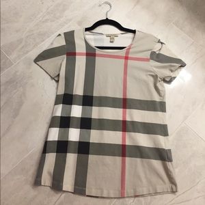 Burberry  t-shirt