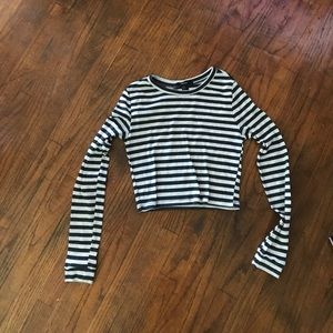 Long sleeve crop top