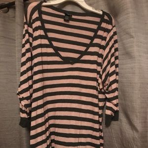 #Torrid size 4 knit pink and gray striped top