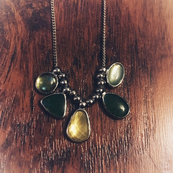 Lia Sophia Shamrock Necklace St Patrick’s Day - Picture 1 of 5