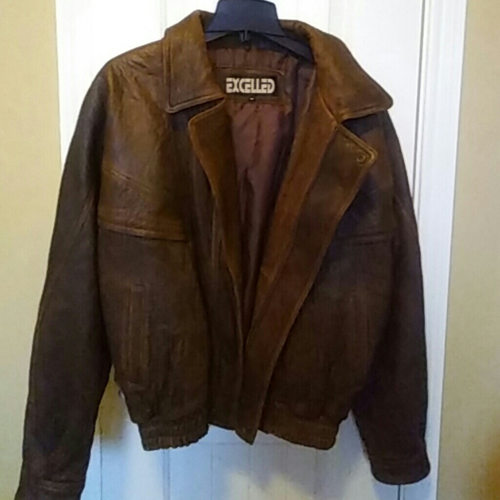 Men's leather bomber jacket