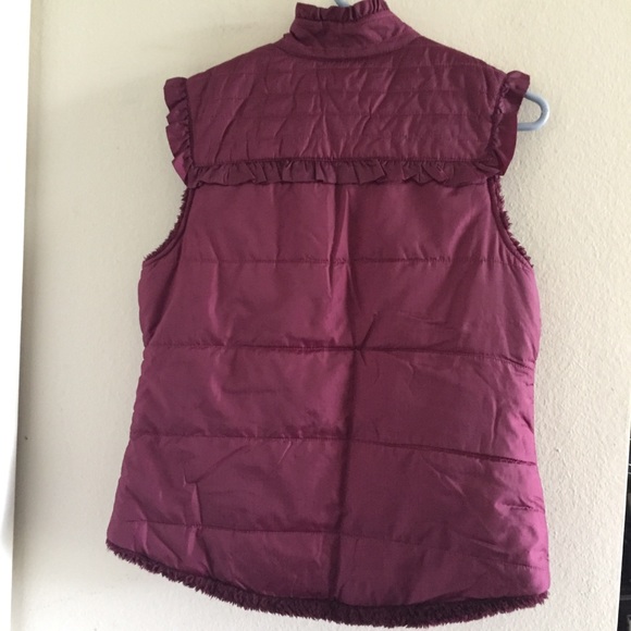 FREE PEOPLE Small Puffer Burgundy Vest ruffles - Picture 4 of 6