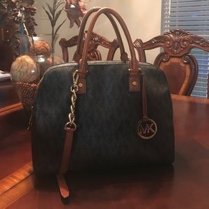 MK PURSE