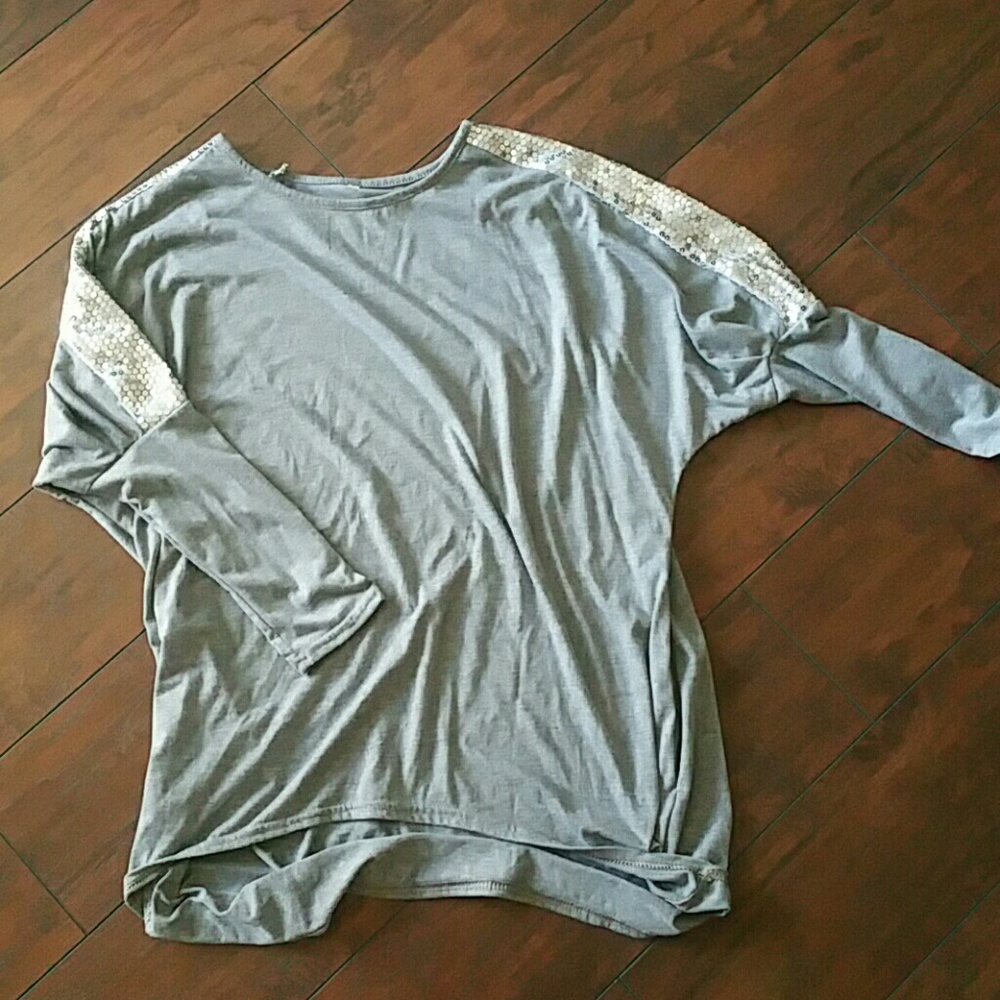 Sparkle shoulder top