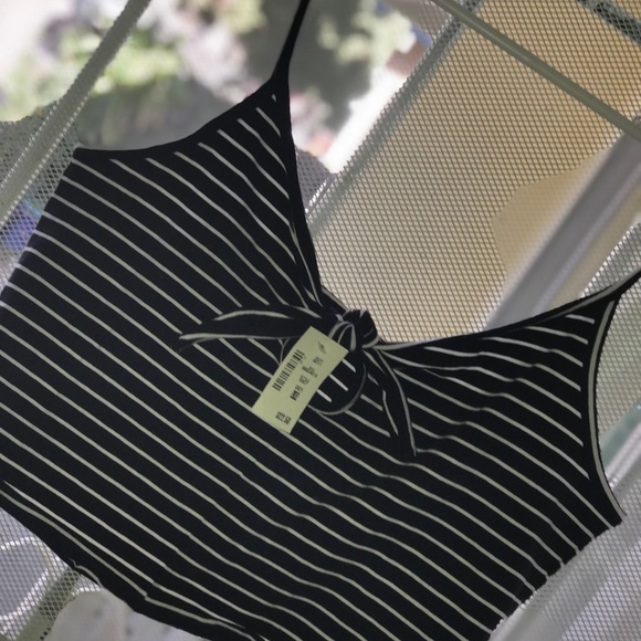 Strip black and white . NEW shirt - Picture 1 of 5