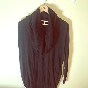 Long sleeve cowel neck sweater black
