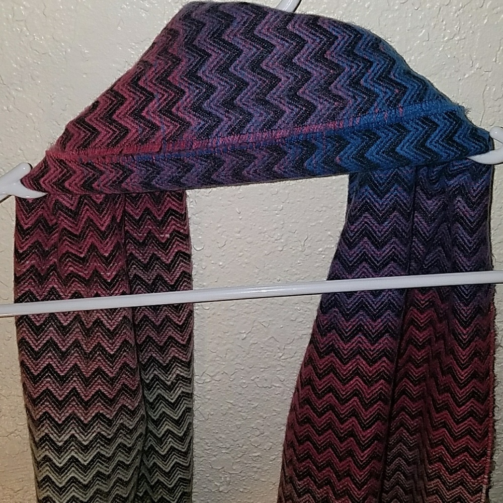 Scarf - Picture 2 of 3